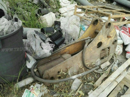 รถตักหน้า ขุดหลัง พร้อมหัวเจาะ ยี่ห้อ JCB รถตักหน้า ขุดหลัง พร้อมหัวเจาะ ยี่ห้อ JCB