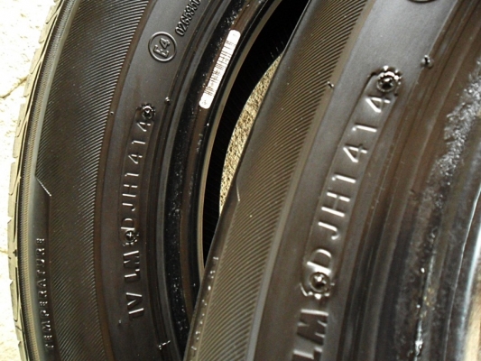 ยาง17 บริดสโตน 215-55-R17ลงพื้นปลายปี14 (4เส้น4,600) ยาง17 บริดสโตน 215-55-R17ลงพื้นปลายปี14 (4เส้น4,600)