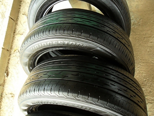 ยาง17 บริดสโตน 215-55-R17ลงพื้นปลายปี14 (4เส้น4,600) ยาง17 บริดสโตน 215-55-R17ลงพื้นปลายปี14 (4เส้น4,600)