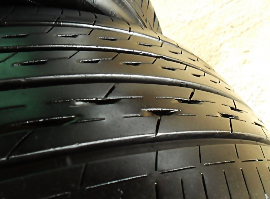 ยาง17 บริดสโตน 215-55-R17ลงพื้นปลายปี14 (4เส้น4,600) ยาง17 บริดสโตน 215-55-R17ลงพื้นปลายปี14 (4เส้น4,600)