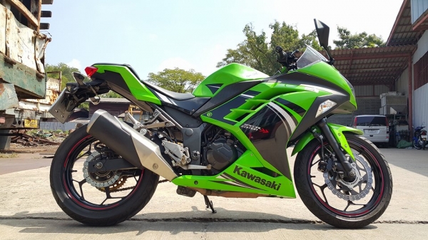 Ninja300 2013 Special Edition วิ่ง 9000 กิโล พร้อมใช้ ต่อรองราคาได้ครับ Ninja300 2013 Special Edition วิ่ง 9000 กิโล พร้อมใช้ ต่อรองราคาได้ครับ
