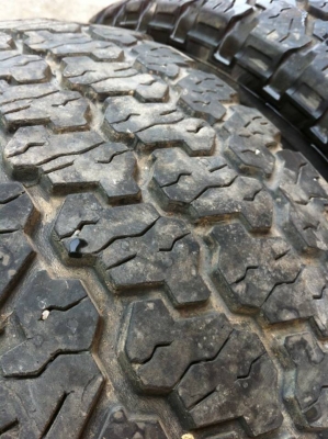 ขายยาง DUNLOP 23570R15 ยางปี 12 ดอกยังใช้ได้ 5-7 มิล ขายยาง DUNLOP 23570R15 ยางปี 12 ดอกยังใช้ได้ 5-7 มิล