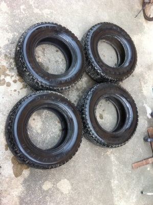 ขายยาง DUNLOP 23570R15 ยางปี 12 ดอกยังใช้ได้ 5-7 มิล ขายยาง DUNLOP 23570R15 ยางปี 12 ดอกยังใช้ได้ 5-7 มิล