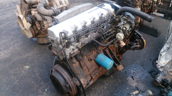 ขายเครื่องยนต์ดีเซล Nissan Rd28 พร้อมอินวอย
