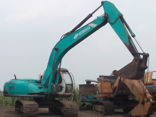 ขายรถแบคโฮ kobelco mark5 sk200-3
