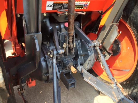 ขายรถไถ Kubota L4708(4WD) พร้อมใบมีดและผานพรวนLCSใหม่ 24x6 รถไร่ เดิมๆ พร้อมใช้งาน