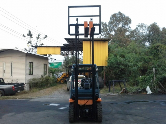 TOYOTA 7FD25 ขนาด2.5ตัน เสาสูง3เมตร เกียร์ออร์โต้ เครื่องยนต์ดีเซล1DZ2 ยางตันใหม่4เส้น สนใจติดต่อ0816161541