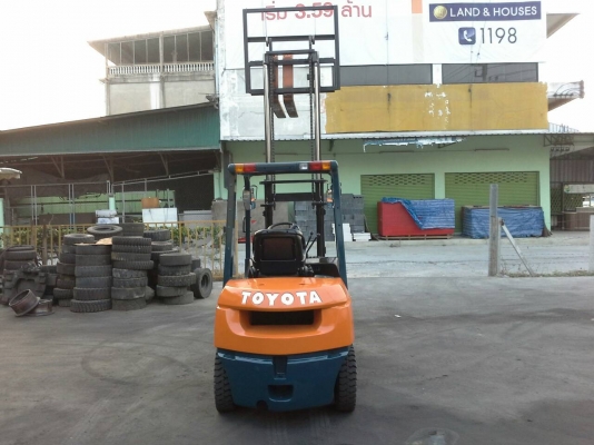 TOYOTA 7FD25 ขนาด2.5ตัน เสาสูง3เมตร เกียร์ออร์โต้ เครื่องยนต์ดีเซล1DZ2 ยางตันใหม่4เส้น สนใจติดต่อ0816161541