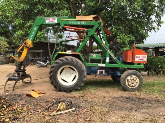 ขออนุญาติขายรถคีบอ้อยฟอรดเพลาเดียวเอกสารเล่มพร้อมโอน ราคา  680000  สนใจติดต่อ  0853224877-=0988930465