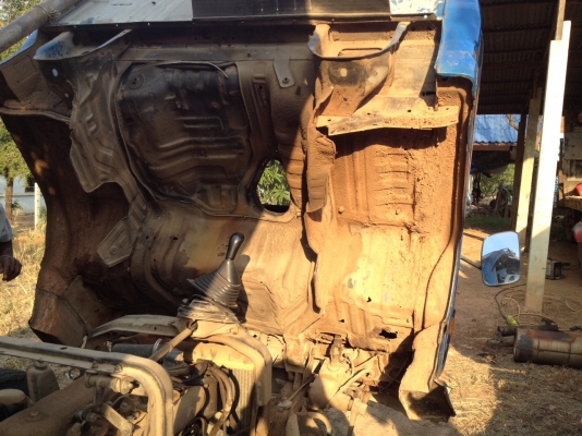 ขายด่วน6ล้อ TOYOTA DYNA BU87สภาพพร้อมใช้งานคัชชีสวยไม่ผุไม่มีแผลแตกยางพอใช้งานเอกสารเล่มพร้อมโน