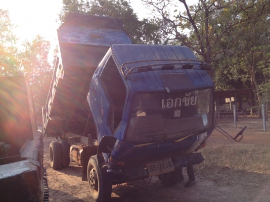 ขายด่วน6ล้อ TOYOTA DYNA BU87สภาพพร้อมใช้งานคัชชีสวยไม่ผุไม่มีแผลแตกยางพอใช้งานเอกสารเล่มพร้อมโน