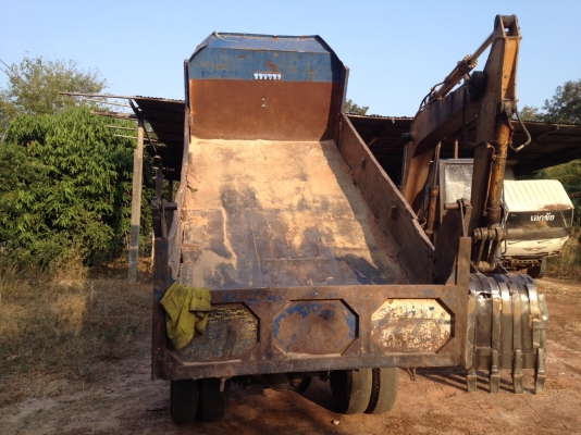 ขายด่วน6ล้อ TOYOTA DYNA BU87สภาพพร้อมใช้งานคัชชีสวยไม่ผุไม่มีแผลแตกยางพอใช้งานเอกสารเล่มพร้อมโน