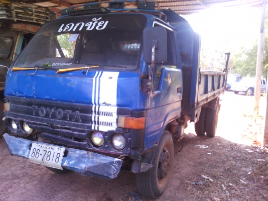 ขายด่วน6ล้อ TOYOTA DYNA BU87สภาพพร้อมใช้งานคัชชีสวยไม่ผุไม่มีแผลแตกยางพอใช้งานเอกสารเล่มพร้อมโน