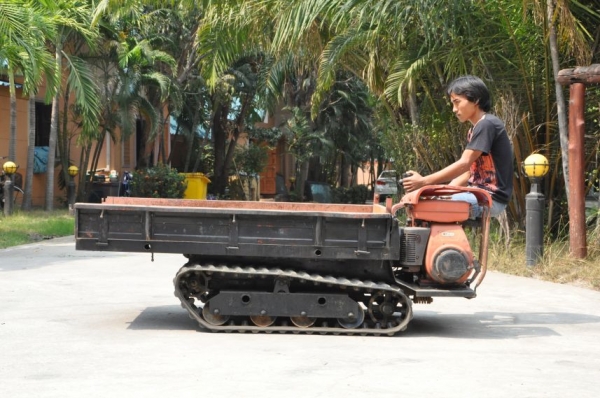 ขายรถบรรทุก ตีนตะขาบKUBOTA มีเกียร์ สภาพ เดิมญี่ปุ่น อะเนคประสงค์ 18,000เท่านั้น!!