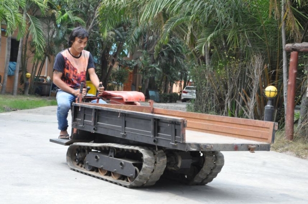 ขายรถบรรทุก ตีนตะขาบKUBOTA มีเกียร์ สภาพ เดิมญี่ปุ่น อะเนคประสงค์ 18,000เท่านั้น!!