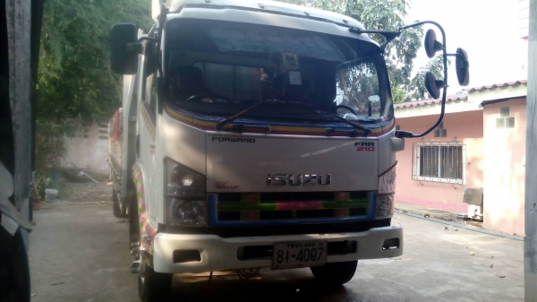ISUZU 210
