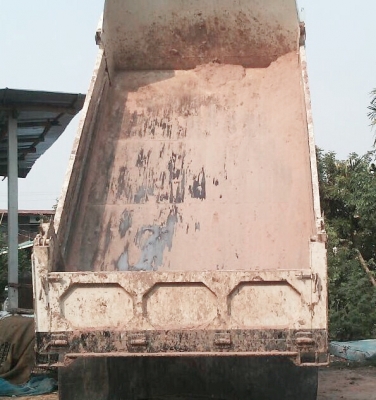 ISUZU ROCKY 175 HP 6BG1 หกล้อดั๊มพ์ กระบะดั๊มพ์เหล็ก 5 ตันความยาว 3.60 เมตรสวยสภาพดีพร้อมบรรทุกหนักได้เลย เครื่องยนต์แน่นแรงดีเดิมๆ หัวเก๋งสวยเดิมๆภายในห้องเก๋งคอนโซลสวยครบพร้อม แอร์เย็น พวงมาลัยเพาเวอร์ ระบบเบรคทริ๊ปฟี้ครบครัน ช่วงล่างแน่นคัชซีสวยดีไม่มี ISUZU ROCKY 175 HP 6BG1 หกล้อดั๊มพ์ กระบะดั๊มพ์เหล็ก 5 ตันความยาว 3.60 เมตรสวยสภาพดีพร้อมบรรทุกหนักได้เลย เครื่องยนต์แน่นแรงดีเดิมๆ หัวเก๋งสวยเดิมๆภายในห้องเก๋งคอนโซลสวยครบพร้อม แอร์เย็น พวงมาลัยเพาเวอร์ ระบบเบรคทริ๊ปฟี้ครบครัน ช่วงล่างแน่นคัชซีสวยดีไม่มี