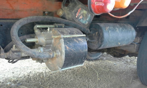 ISUZU NKR 110 HP 4BE1 ปี 36 รถบรรทุกหกล้อ กระบะคอกไม้ความยาว 4.30 เมตรสภาพดีเดิมๆพร้อมใช้งานหนักได้เลย เครื่องยนต์แห้งดีแรงดี ภายในห้องเก๋งคอนโซลสวยครบพร้อม พวงมาลัยธรรมดา เกียร์สั้น ช่วงล่างเดิมๆ 5 น็อต คัชซีไม่แตกไม่บวม ยางสภาพดีประมาณ 65\% พร้อมใช้งาน เ