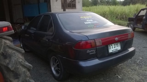 Nissan Sunny เครื่องดีมากขับทางไกลเยี่ยม เกียร์ธรรมดา พวงมาลัยเพาเวอร์ แอร์เย็นจัด พร้อมใช้ขายตามสภาพ