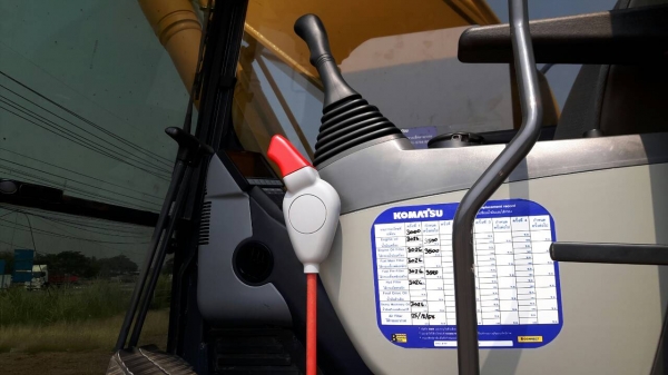 ขายKOMATSU 200-8MO ราคา 2,750,000 บาท ราคาต่อรอง
