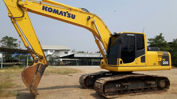 ขายKOMATSU 200-8MO ราคา 2,750,000 บาท ราคาต่อรอง