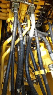 ขายKOMATSU 200-8MO ราคา 2,750,000 บาท ราคาต่อรอง