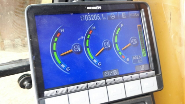 ขายKOMATSU 200-8MO ราคา 2,750,000 บาท ราคาต่อรอง