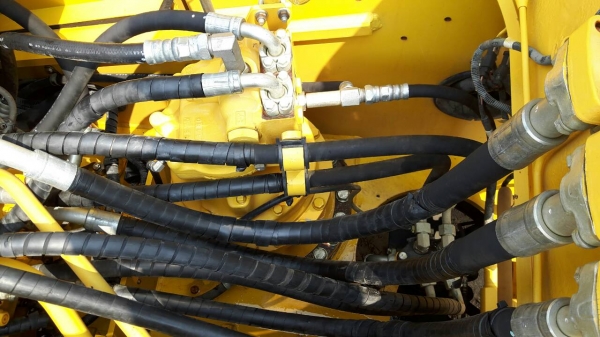 ขายKOMATSU 200-8MO ราคา 2,750,000 บาท ราคาต่อรอง