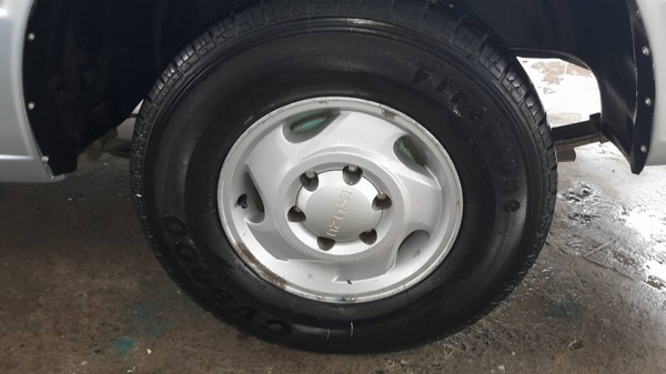 ขาย อีซูซุ มังกร ปี 1997 ไฟฟ้า พาวเวอร์แท้ เครื่องเกียร์ดี แอร์เย็น เอกสารครบ พร้อม ภาษีเต็ม สีเต็ม ราคา 136000.- สนใจ 0805669540 - 0866668500