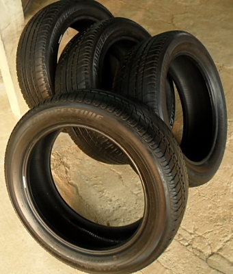 ยางขอบ17 บริดสโตน 205-55-R17ลงพื้นปี14 (4เส้น3,200)