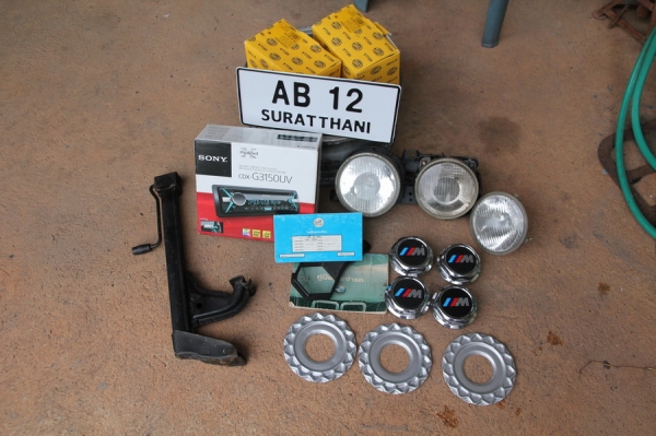 ขายBMW 316I 4door เกียร์ธรรมดา พวงมาลัยเพาเวอร์