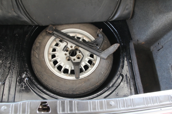 ขายBMW 316I 4door เกียร์ธรรมดา พวงมาลัยเพาเวอร์