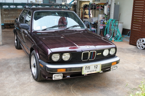 ขายBMW 316I 4door เกียร์ธรรมดา พวงมาลัยเพาเวอร์