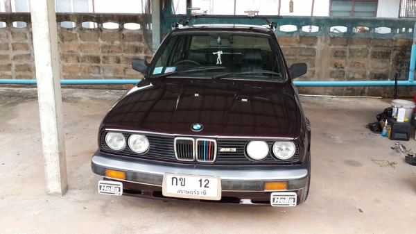 ขายBMW 316I 4door เกียร์ธรรมดา พวงมาลัยเพาเวอร์