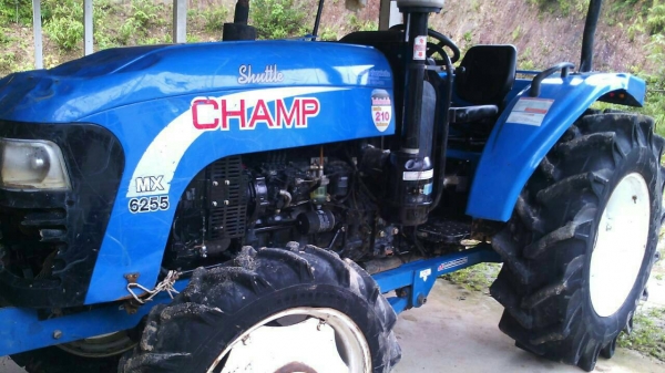 รถไถ CHAMP MX6255.   สนใจติดต่อ  081 - 6079515