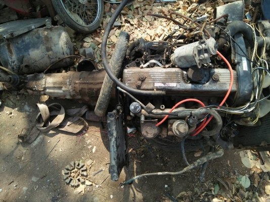 ขายเครื่อง L200 2500  พร้อมเกียร์ 22000 บาท 089-5498253 081-6278866