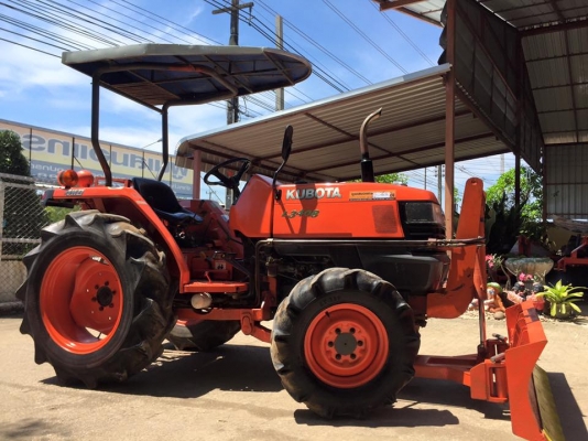 ขายรถไถKubota L3408 (4WD) พร้อมใบมีดหน้าและโรตารีช้าง รถสวยเดิม พร้อมใช้งาน
