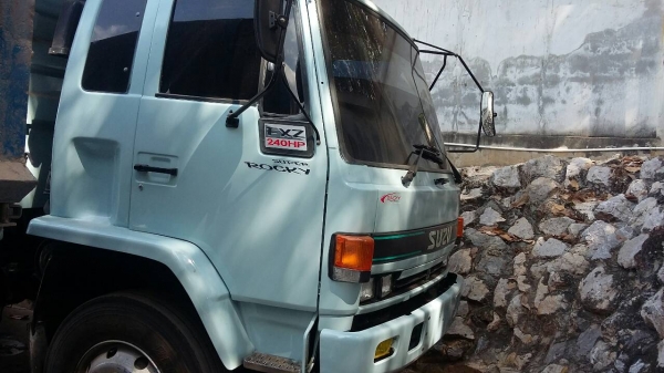 รถอีซูซุ 10 ล้อดั้ม FXZ  240 แรงม้า. ปี 39. ( ขาย แม่ , ลูก. )    สนใจติดต่อ  081 - 6079515