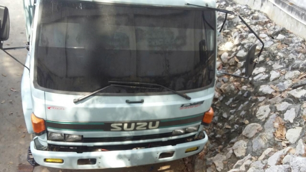 รถอีซูซุ 10 ล้อดั้ม FXZ  240 แรงม้า. ปี 39. ( ขาย แม่ , ลูก. )    สนใจติดต่อ  081 - 6079515