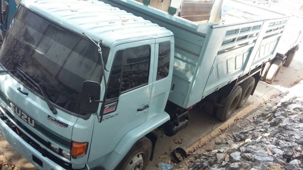 รถอีซูซุ 10 ล้อดั้ม FXZ  240 แรงม้า. ปี 39. ( ขาย แม่ , ลูก. )    สนใจติดต่อ  081 - 6079515