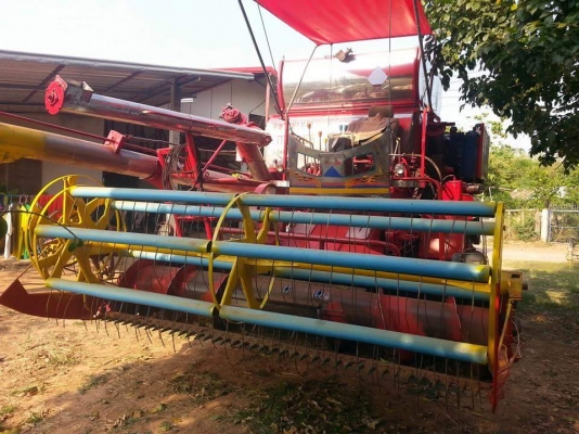 ขายรถเกี่ยวข้าว ศักดิ์พัฒนา BIG37 เครื่อง185แรง ปั๊มไดกิ้นเบอร์23 สภาพพร้อมใช้งาน ราคา390,000 สนใจโทร 090-8588220คุณนะ 093-3258446คุณบิว หรือเข้าดูสินค้าอื่นๆได้ที่ www.truck.in.th/498 หรือเพจFacebook ณรงค์ ซื้อขายรถมือสอง (เว็บไซต์ส่วนตัว) หรือFacebook ค