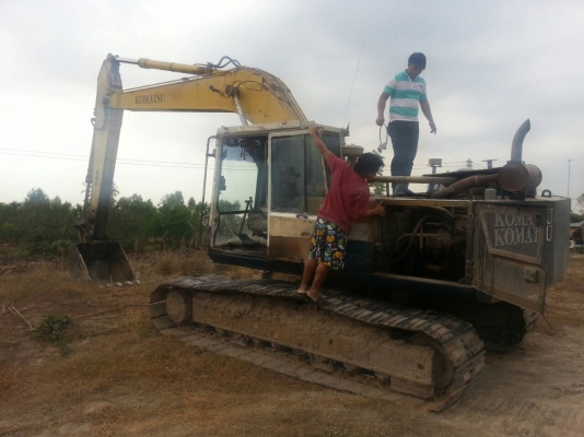 Komatsu PC200-3 คอนโทนสั้น เล่มทะเบียน