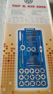 ชุดเครื่องมือต๊าปทำเกลียว ยี่ห้อ SOLID พร้อมอุปกรณ์ต่างๆครบเช็ตแบบ 40 ชิ้น