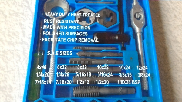 ชุดเครื่องมือต๊าปทำเกลียว ยี่ห้อ SOLID พร้อมอุปกรณ์ต่างๆครบเช็ตแบบ 40 ชิ้น