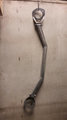 เหล็กค้ำโช๊ค ไม่ทราบรุ่นว่าใช้กับรถอะไร มาดูเอง มีสองชิ้น สภาพดี เหล็กค้ำโช๊ค ไม่ทราบรุ่นว่าใช้กับรถอะไร มาดูเอง มีสองชิ้น สภาพดี