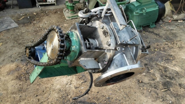 Sell>> ROTARY VALVE แอร์ล็อคสแตนเลส มอเตอร์ Sumitomo Cyclo Drive 1 HP. ทด 1:35 เพลาออก 42 RPM. สภาพสวย Sell>> ROTARY VALVE แอร์ล็อคสแตนเลส มอเตอร์ Sumitomo Cyclo Drive 1 HP. ทด 1:35 เพลาออก 42 RPM. สภาพสวย