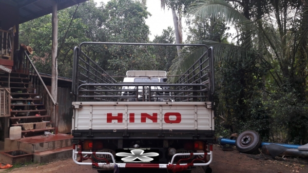 ขายเมก้า  FC9JJ  150 แรง ยาว 5.60 ม. ปี54 เอกสารพร้อมโอน