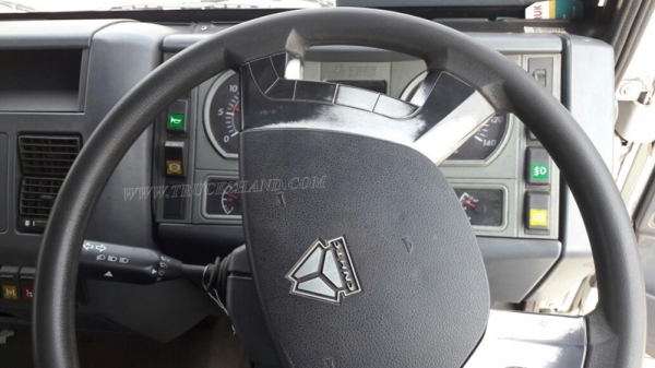 10 ล้อพ่วงดัมพ์ ยี่ห้อ SINO TRUCK รุ่น SWZ10 เครื่อง 6 สูบ 345 แรงม้า