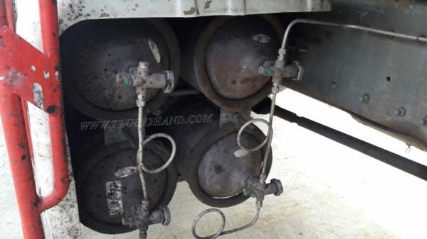 10 ล้อพ่วงดัมพ์ ยี่ห้อ SINO TRUCK รุ่น SWZ10 เครื่อง 6 สูบ 345 แรงม้า