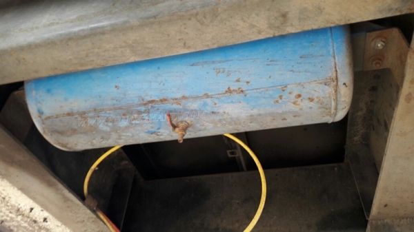 10 ล้อพ่วงดัมพ์ ยี่ห้อ SINO TRUCK รุ่น SWZ10 เครื่อง 6 สูบ 345 แรงม้า